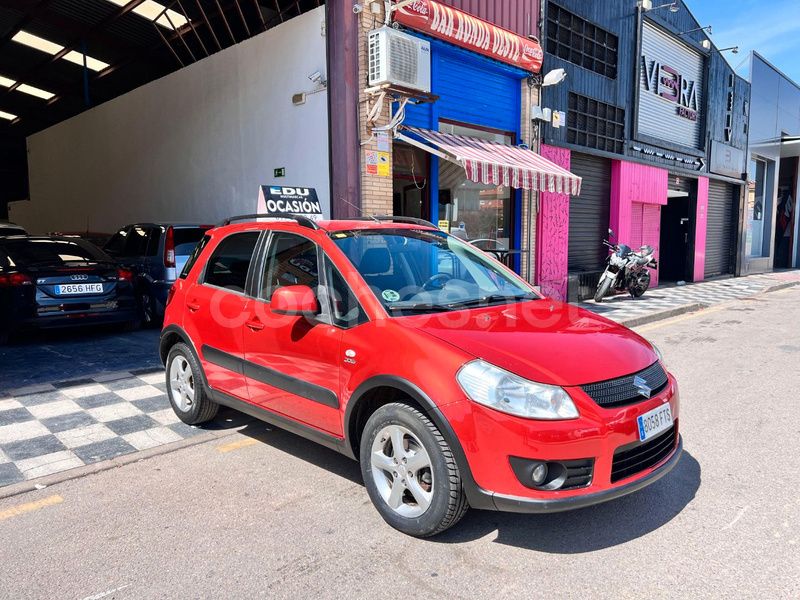 Rojo Usado 2007 Suzuki SX4 GLX SUV | 7400 € (Caro) - Imagen 1/4