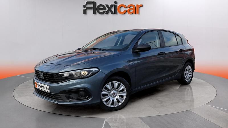 Usado Fiat Tipo 131 CV (96 kW) 2024 Gris Berlina