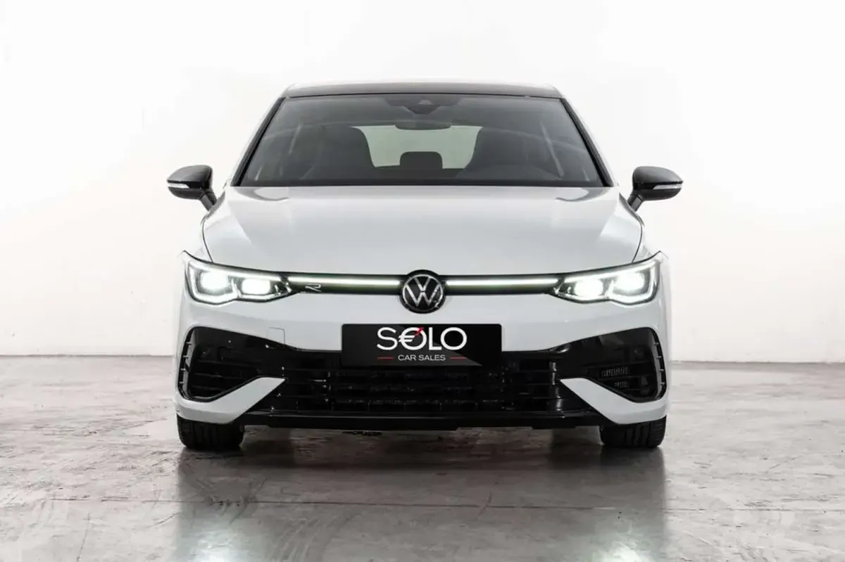 Usado VW Golf VIII R 320 CV (235 kW) 2024 Blanco Utilitario