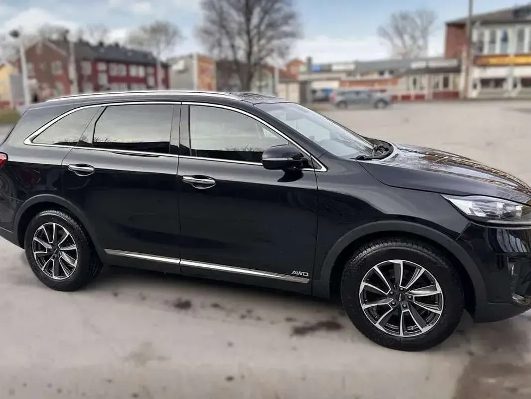 Usado Kia Sorento Active 197 CV (144 kW) 2019 Negro SUV
