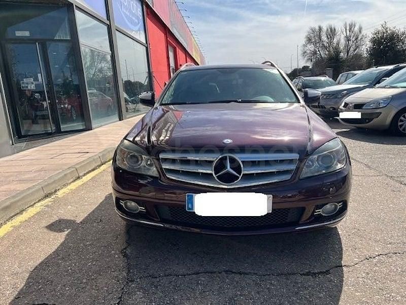 Usado Mercedes C230 Classic 204 CV (150 kW) 2008 Granate Familiar