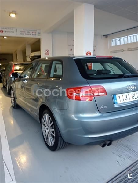 Usado Audi A3 Attraction 160 CV (117 kW) 2009 Gris / plata Berlina