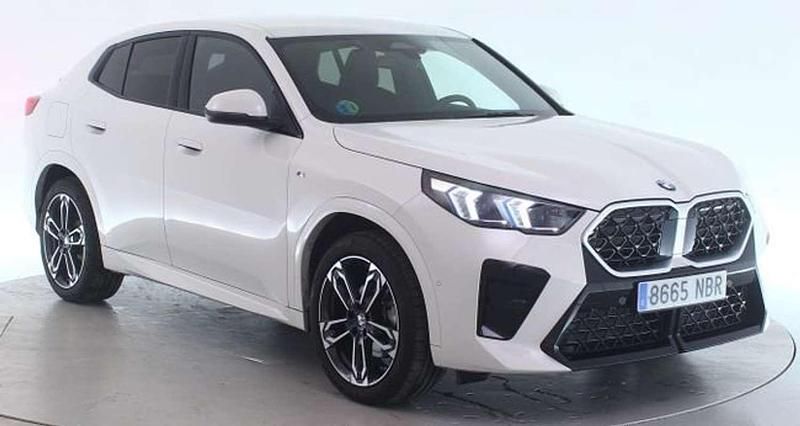 Blanco Usado 2025 BMW X2 Comfort Edition SUV | 41.990 € (Precio justo) - Imagen 1/4