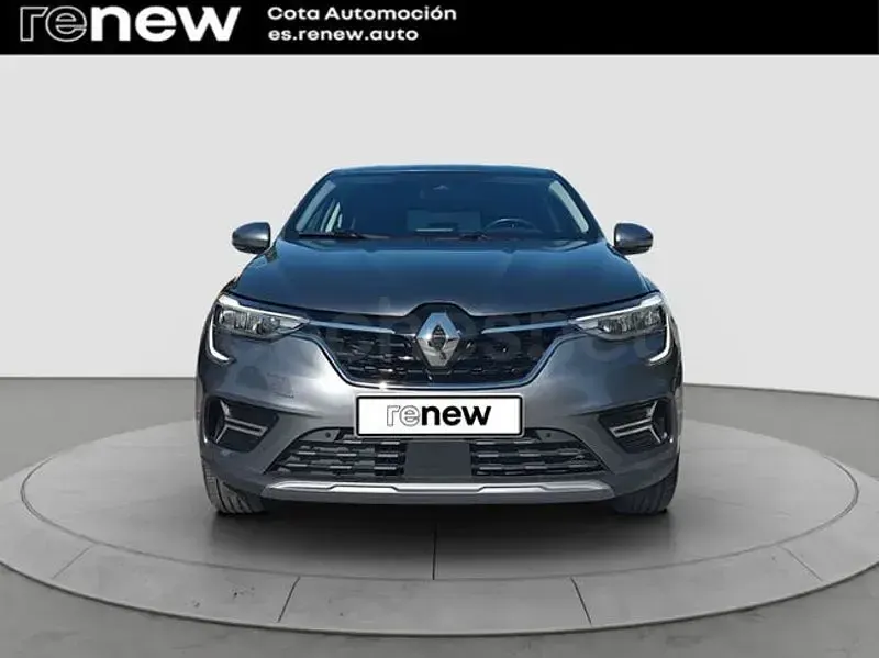 Usado Renault Arkana Zen 145 CV (106 kW) 2022 Gris / plata SUV