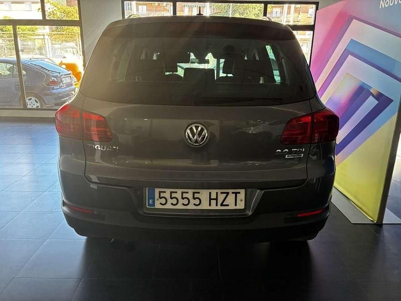 Gris Usado 2014 VW Tiguan Sportline SUV | 13.800 € (Un poco caro) - Imagen 1/4
