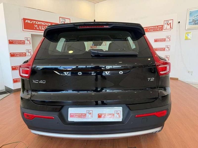 Usado Volvo XC40 129 CV (94 kW) 2022 Negro SUV