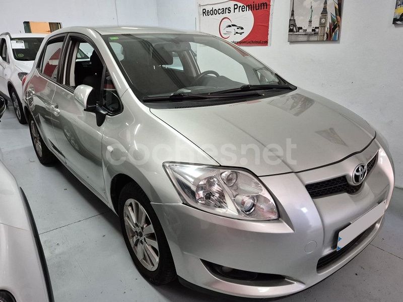 Gris / plata Usado 2008 Toyota Auris Sol Berlina | 5450 € (Precio justo) - Imagen 1/4