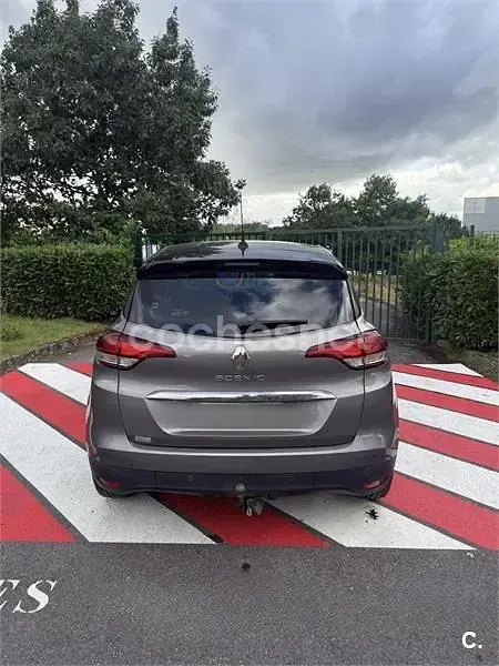 Usado Renault Scénic Intens 130 CV (95 kW) 2017 Negro Monovolumen