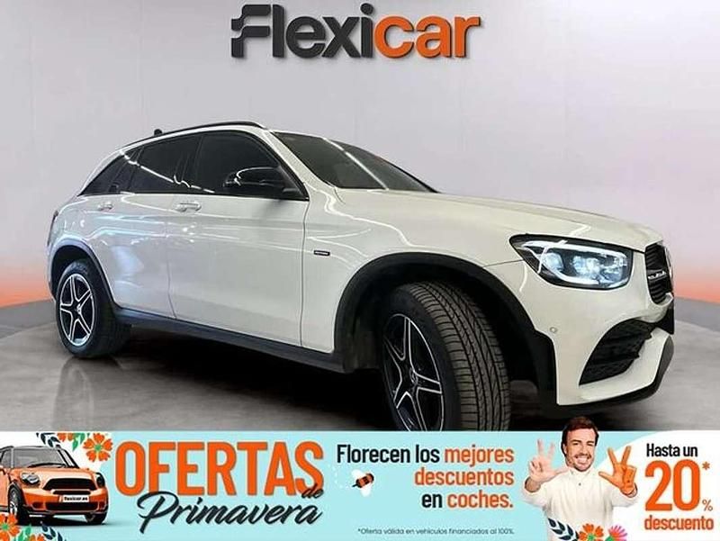 Usado Mercedes GLC300e 313 CV (230 kW) 2020 Blanco Coupe