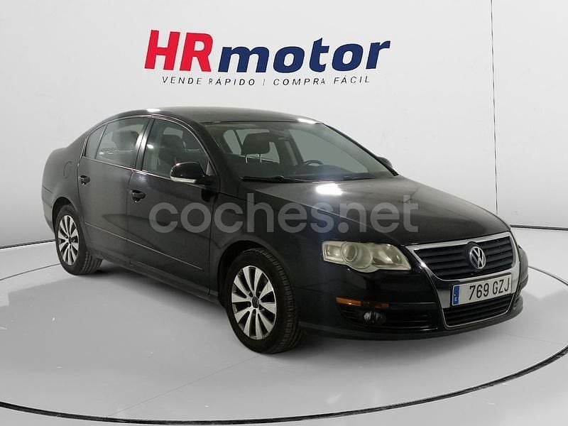 Negro Usado 2010 VW Passat Edition Berlina | 6110 € (Precio justo) - Imagen 1/4