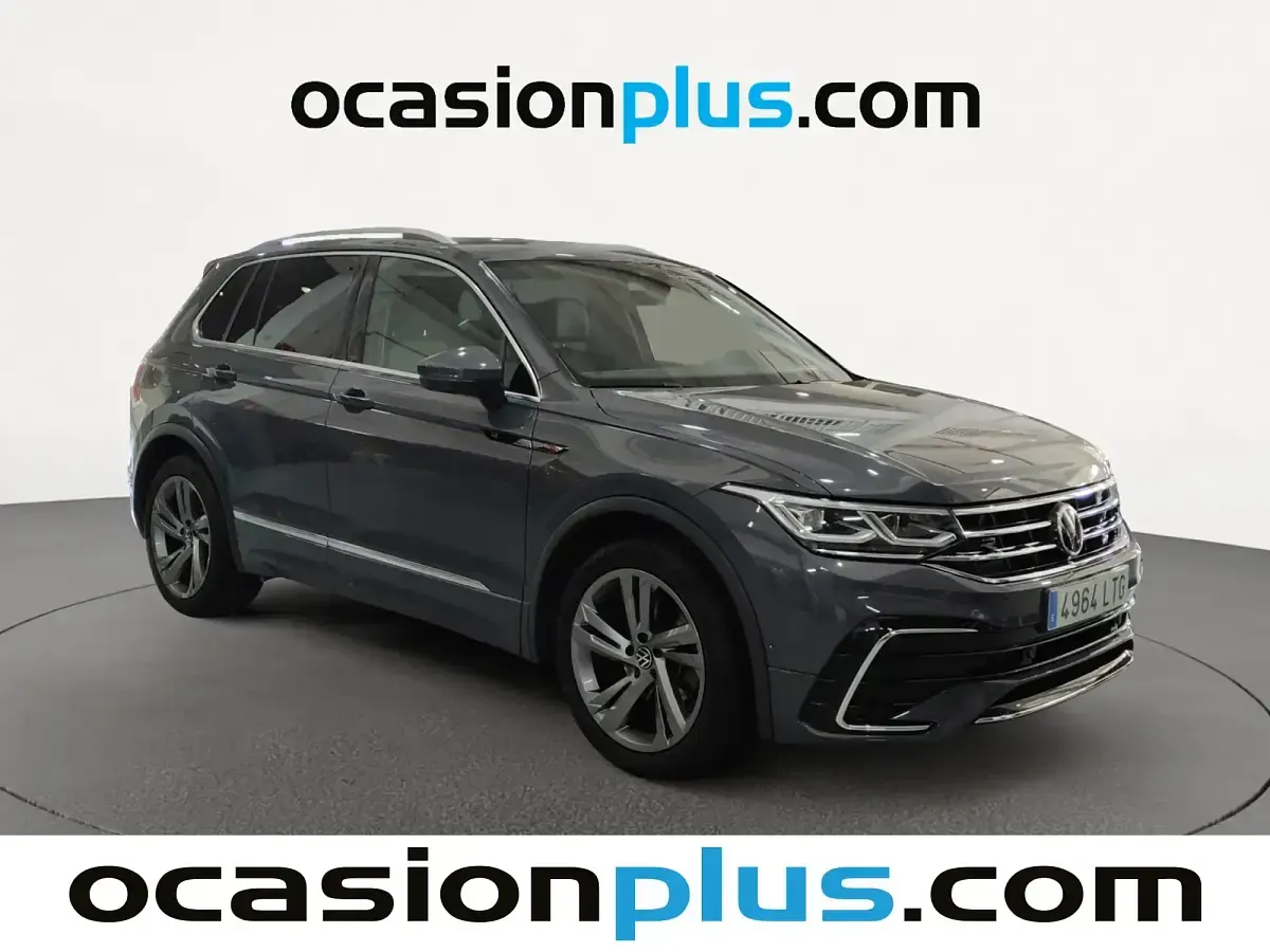 Usado VW Tiguan R-line 150 CV (110 kW) 2021 Gris / plata SUV