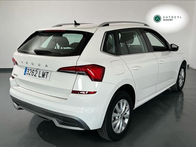 Usado Skoda Kamiq 110 CV (80 kW) 2021 Blanco SUV