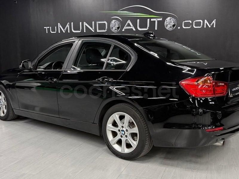 Usado BMW 318 Comfort Edition 143 CV (105 kW) 2014 Negro Berlina