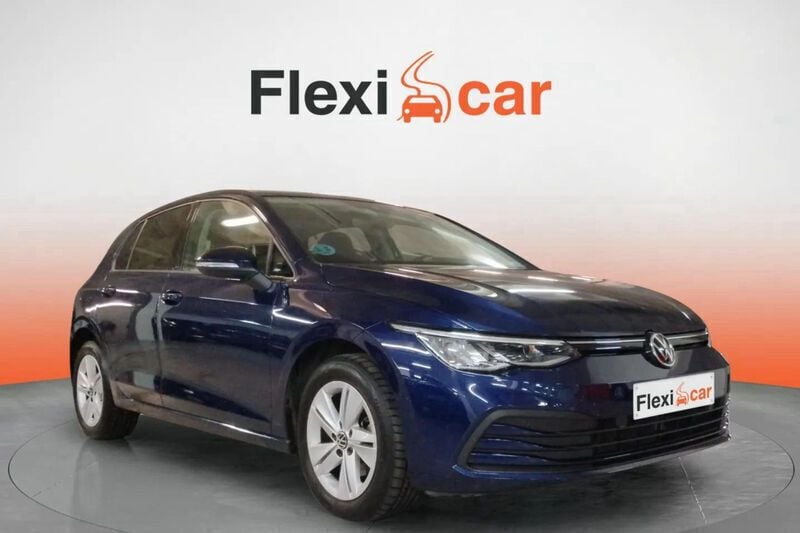 Azul Usado 2021 VW Golf VIII Berlina | 17.990 € (Buen precio) - Imagen 1/4