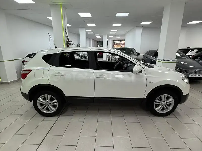 Usado Nissan Qashqai +2 Premium Edition 110 CV (80 kW) 2013 Blanco SUV