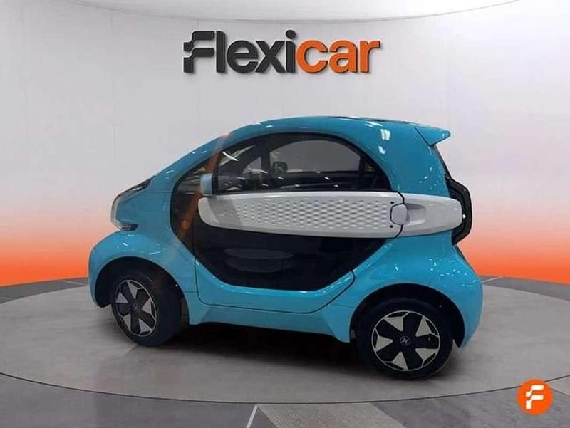 Usado XEV Yoyo 29 kW (40 CV) 2024 Azul Utilitario
