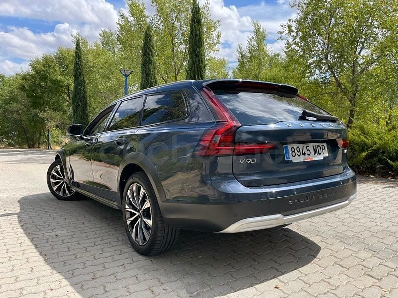 Usado Volvo V90 CC Core 197 CV (144 kW) 2023 Azul Familiar