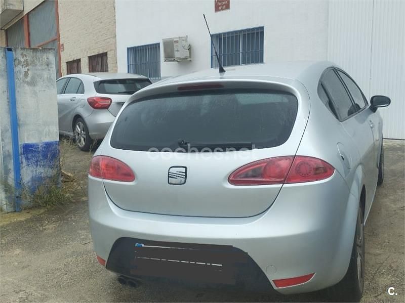 Usado Seat Leon FR 170 CV (125 kW) 2008 Gris / plata Berlina