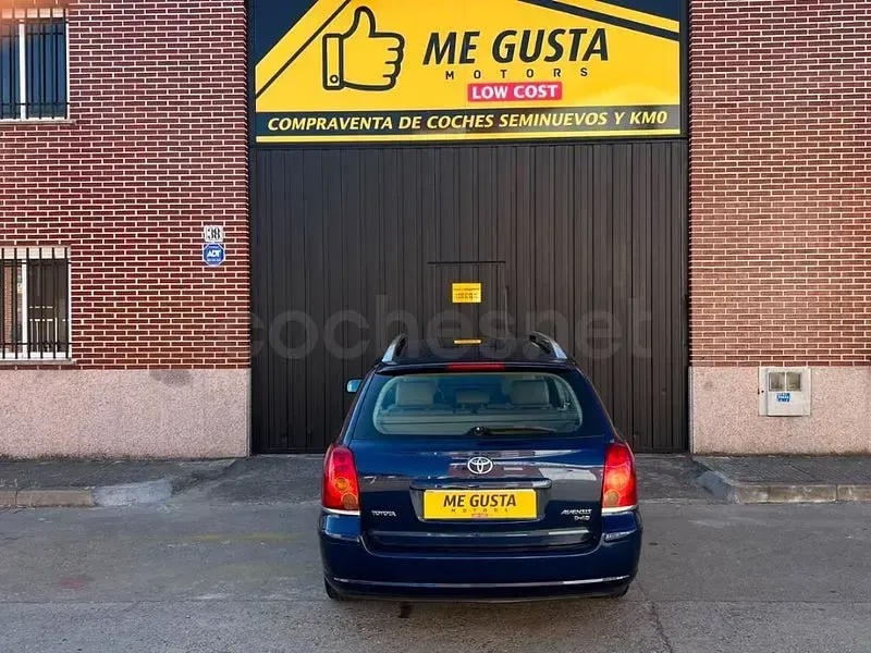 Usado Toyota Avensis Executive 126 CV (92 kW) 2006 Azul Familiar