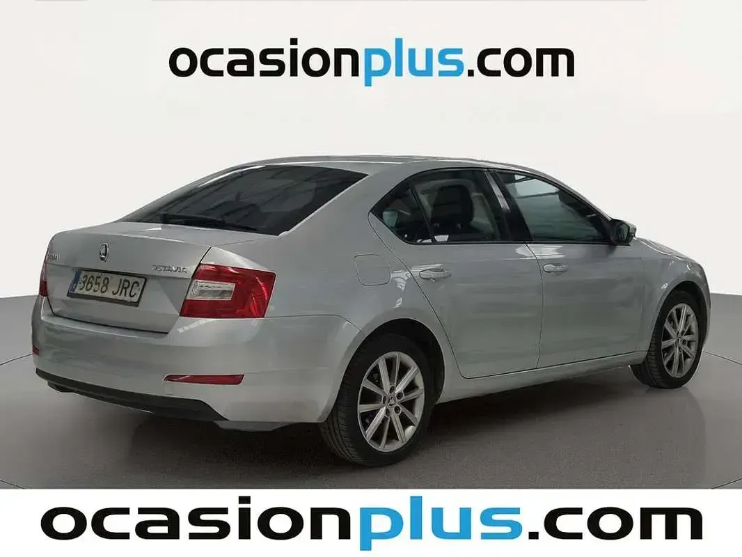 Usado Skoda Octavia 110 CV (80 kW) 2016 Gris Familiar