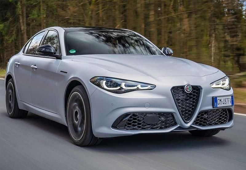 Usado Alfa Romeo Giulia Super 179 CV (131 kW) 2017 Rojo Berlina