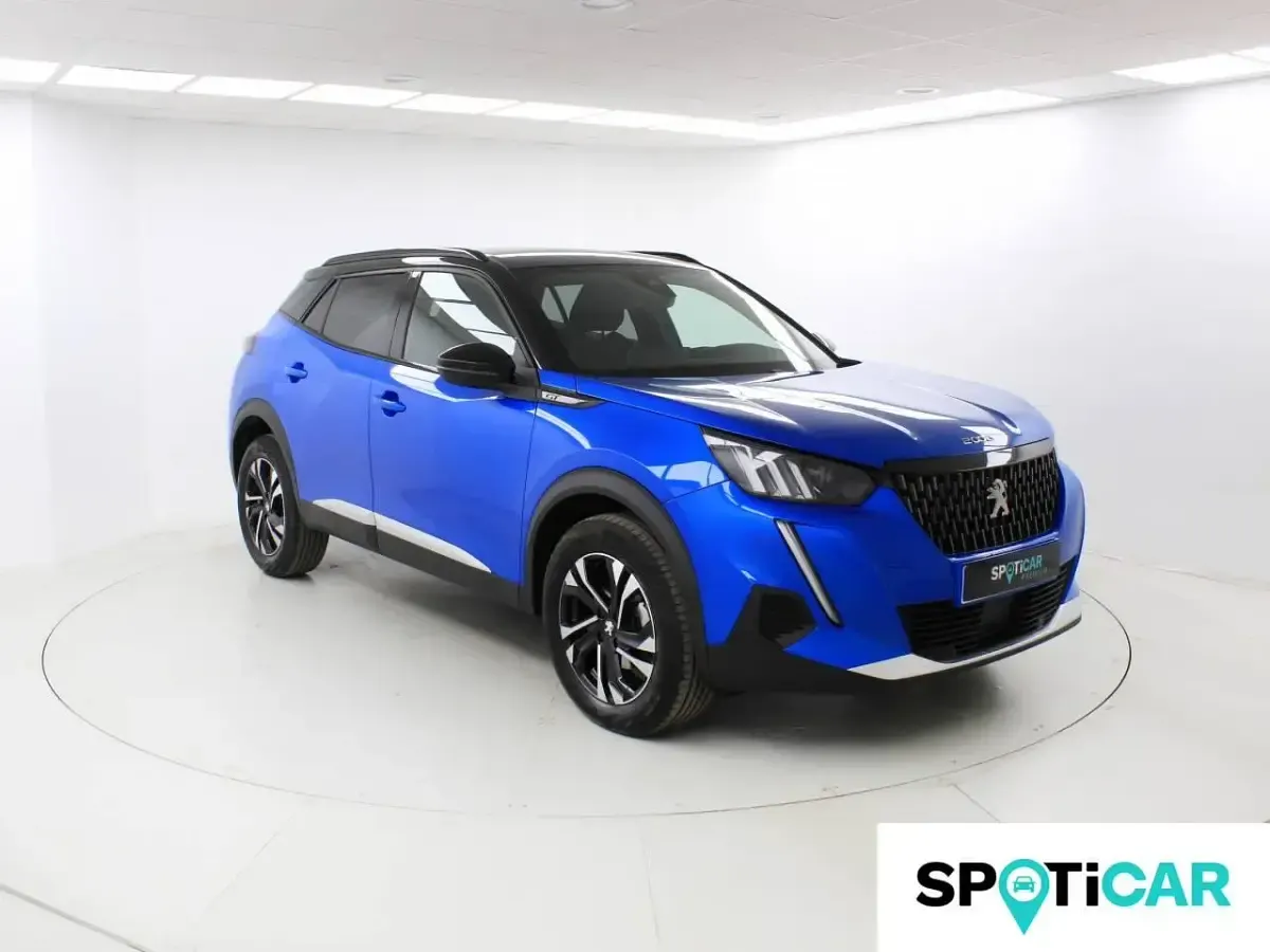 Usado Peugeot 2008 GT 130 CV (95 kW) 2023 Azul SUV