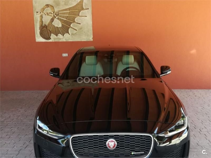 Usado Jaguar XE R-Dynamic 180 CV (132 kW) 2019 Negro Berlina