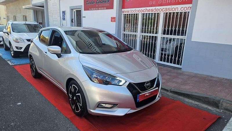 Usado Nissan Micra Acenta 92 CV (67 kW) 2022 Gris Utilitario