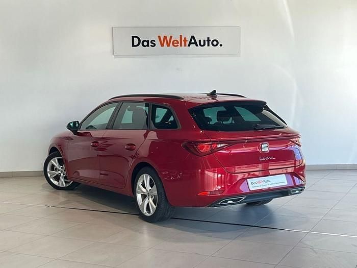 Rojo Usado 2024 Seat Leon FR | 26.795 € (Un poco caro) - Imagen 1/4
