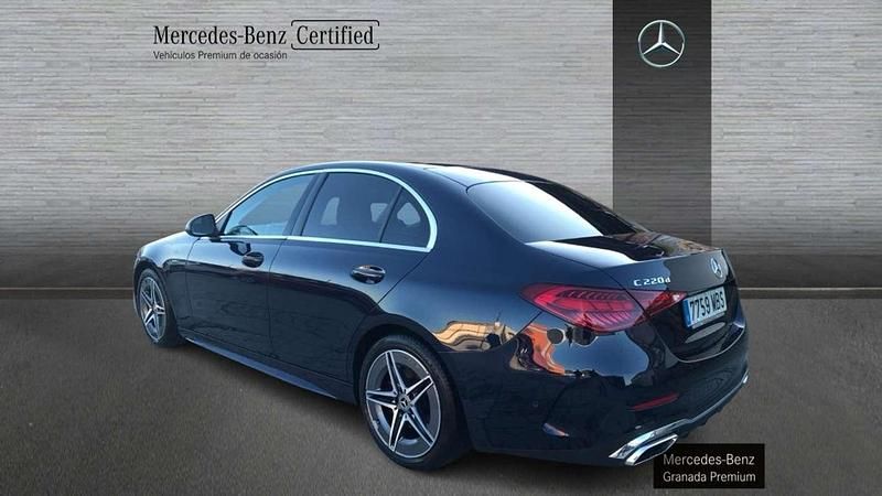 Usado Mercedes C220 AMG line 200 CV (147 kW) 2022 Azul Berlina