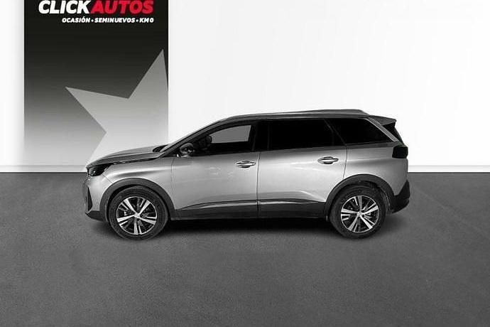 Usado Peugeot 5008 Allure 130 CV (95 kW) 2023 Negro Monovolumen