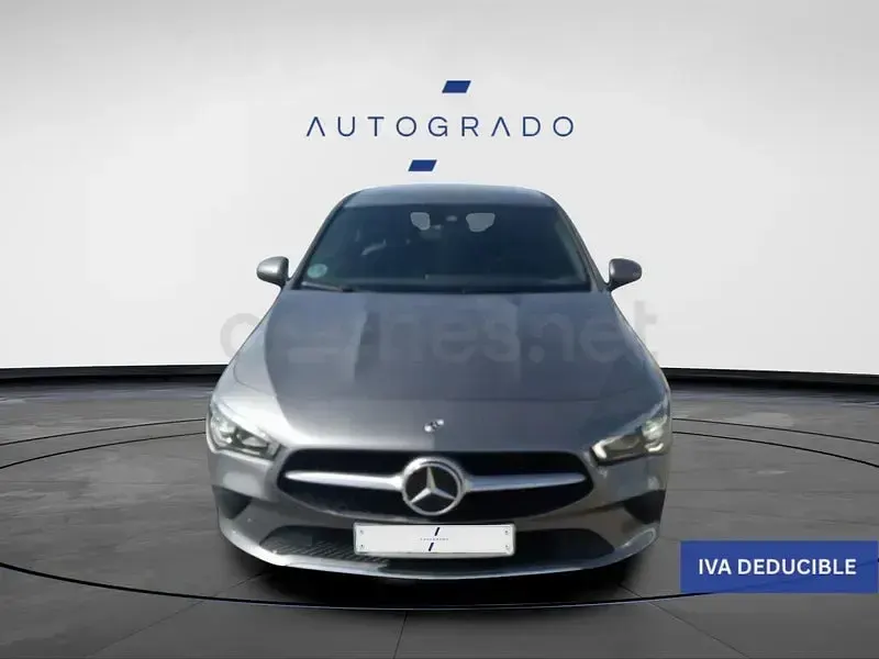 Usado Mercedes CLA200 150 CV (110 kW) 2021 Gris / plata Berlina