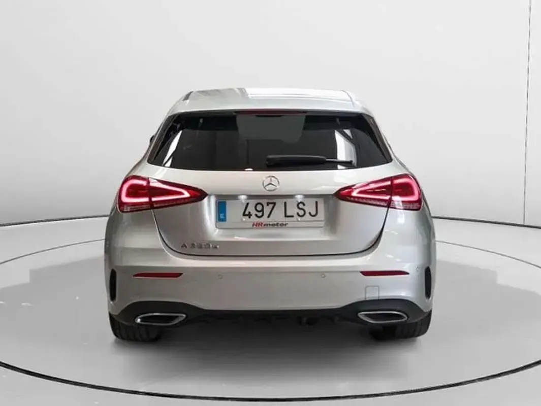 Usado Mercedes A250 218 CV (160 kW) 2021 Gris Utilitario
