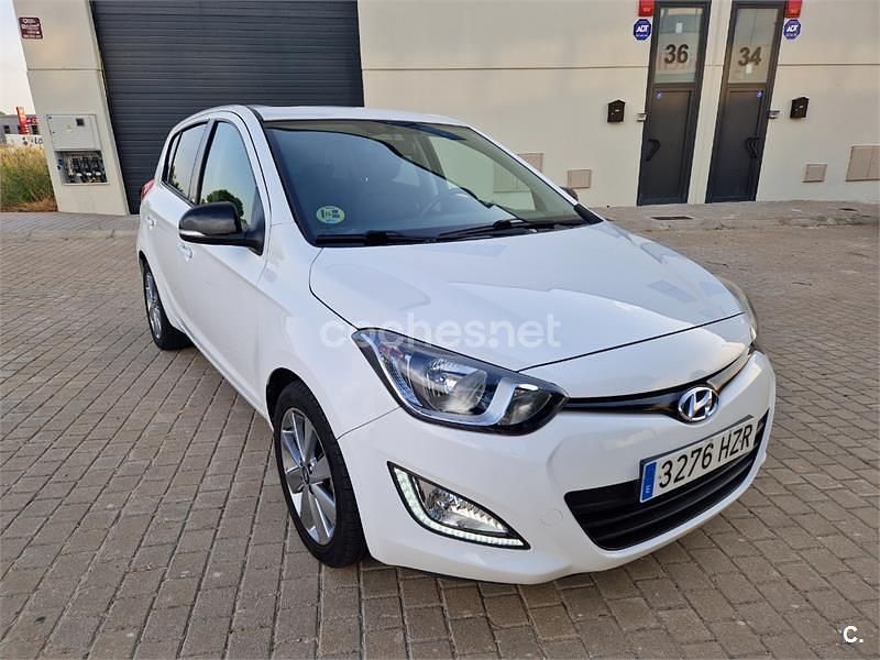 Blanco Usado 2014 Hyundai i20 GO! Berlina | 8500 € (Buen precio) - Imagen 1/4
