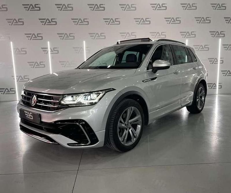 Usado VW Tiguan R-line 150 CV (110 kW) 2021 Gris SUV