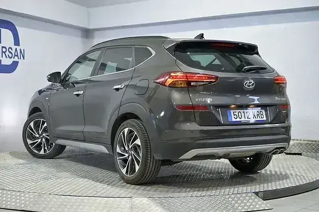 Usado Hyundai Tucson Style 185 CV (136 kW) 2018 Gris SUV
