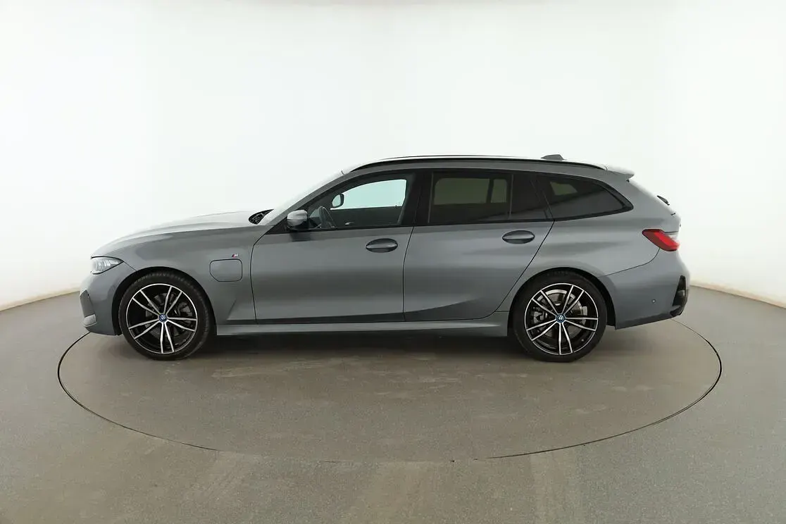 Usado BMW 330e M Sport 292 CV (214 kW) 2024 Gris Familiar