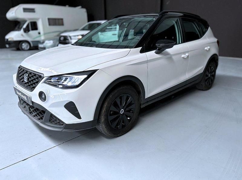 Usado Seat Arona Reference 95 CV (69 kW) 2024 Blanco SUV