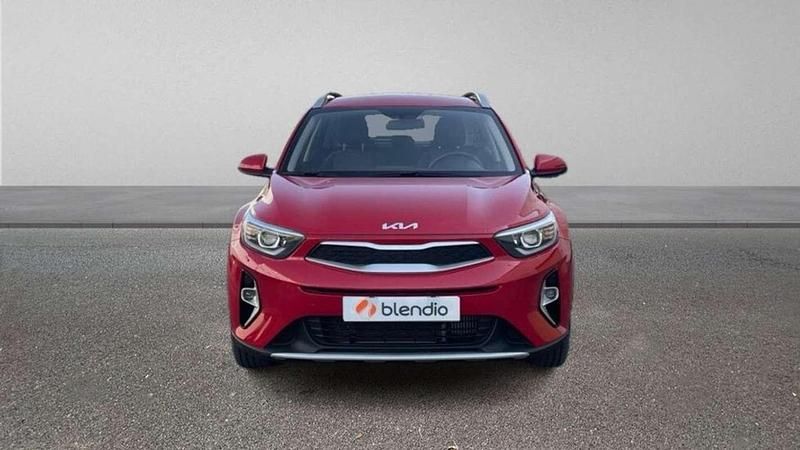 Usado Kia Stonic 101 CV (74 kW) 2024 Rojo SUV
