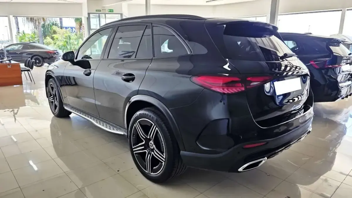 Usado Mercedes GLC220 197 CV (144 kW) 2024 Negro Coupe