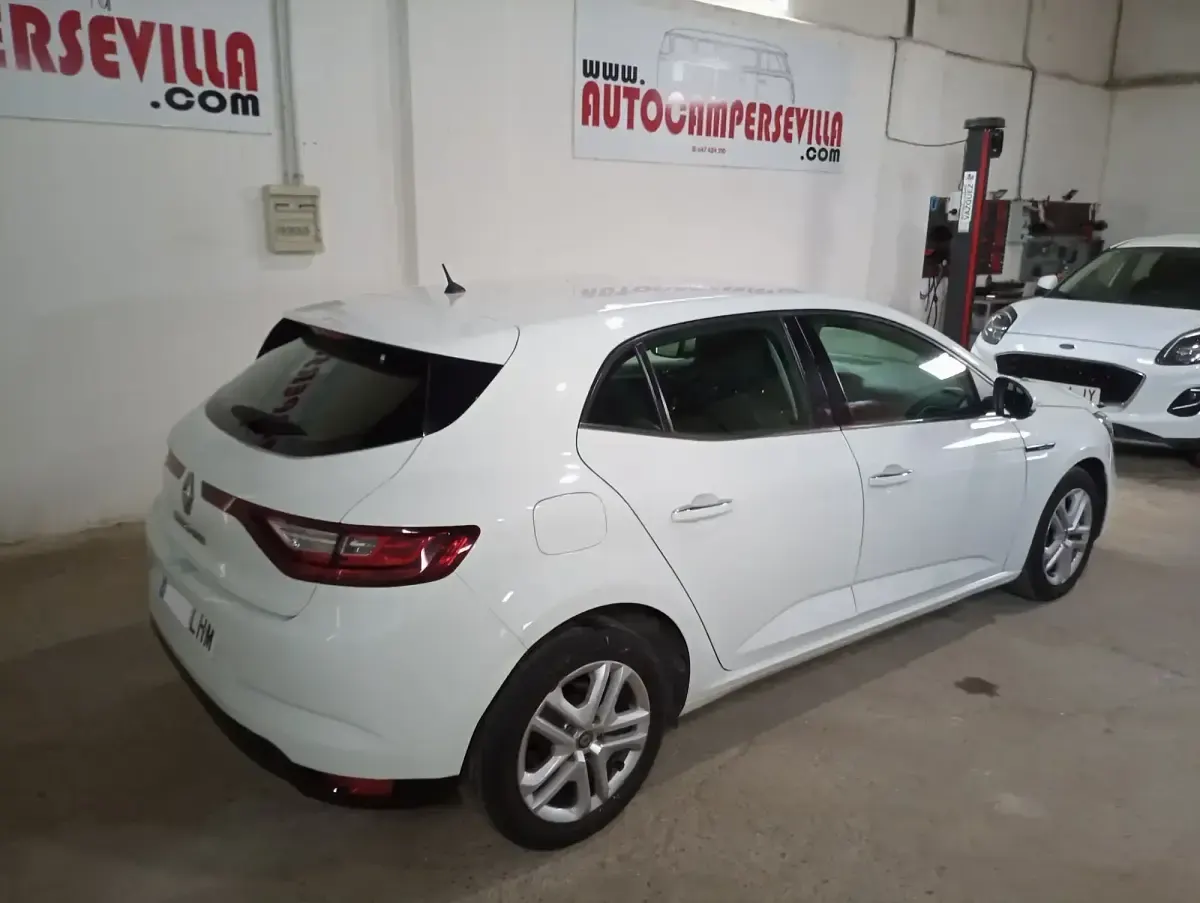 Usado Renault Mégane IV Business 95 CV (69 kW) 2020 Blanco