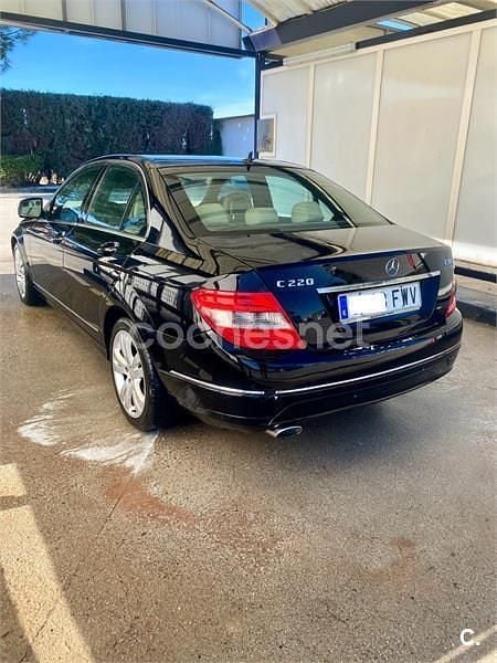 Usado Mercedes C220 Elegance 150 CV (110 kW) 2007 Negro Berlina
