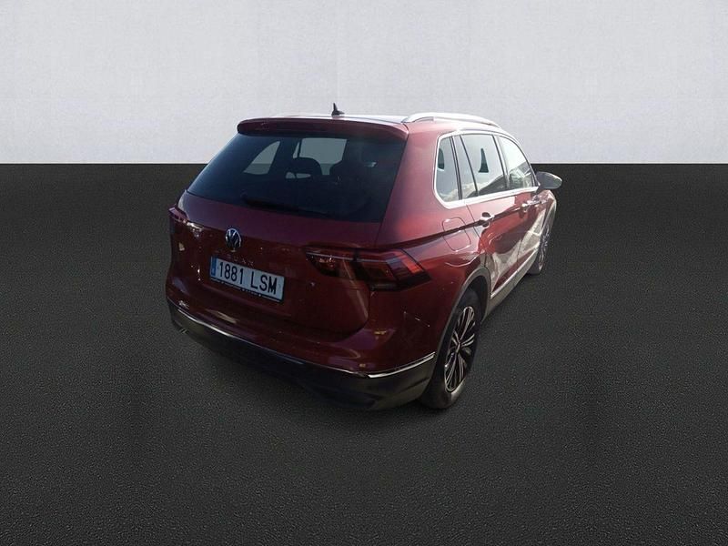 Usado VW Tiguan Life 150 CV (110 kW) 2021 Blanco SUV