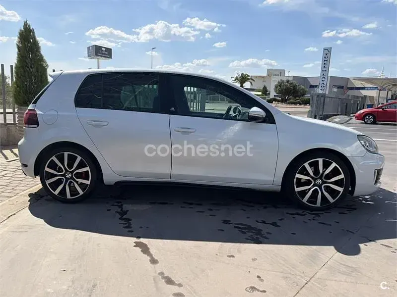 Usado VW Golf VI GTI 210 CV (154 kW) 2011 Blanco Utilitario