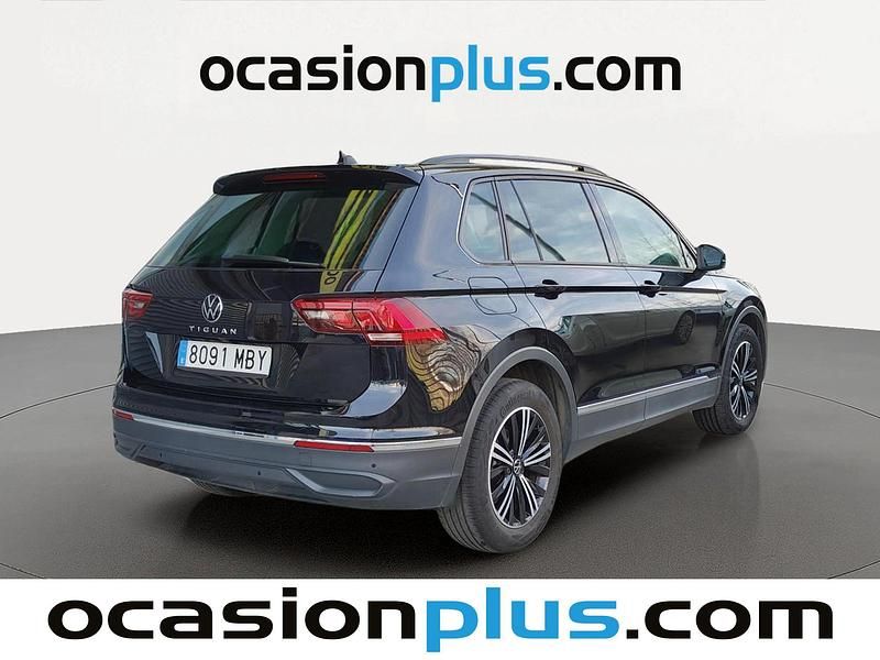Usado VW Tiguan Life 150 CV (110 kW) 2022 Negro SUV