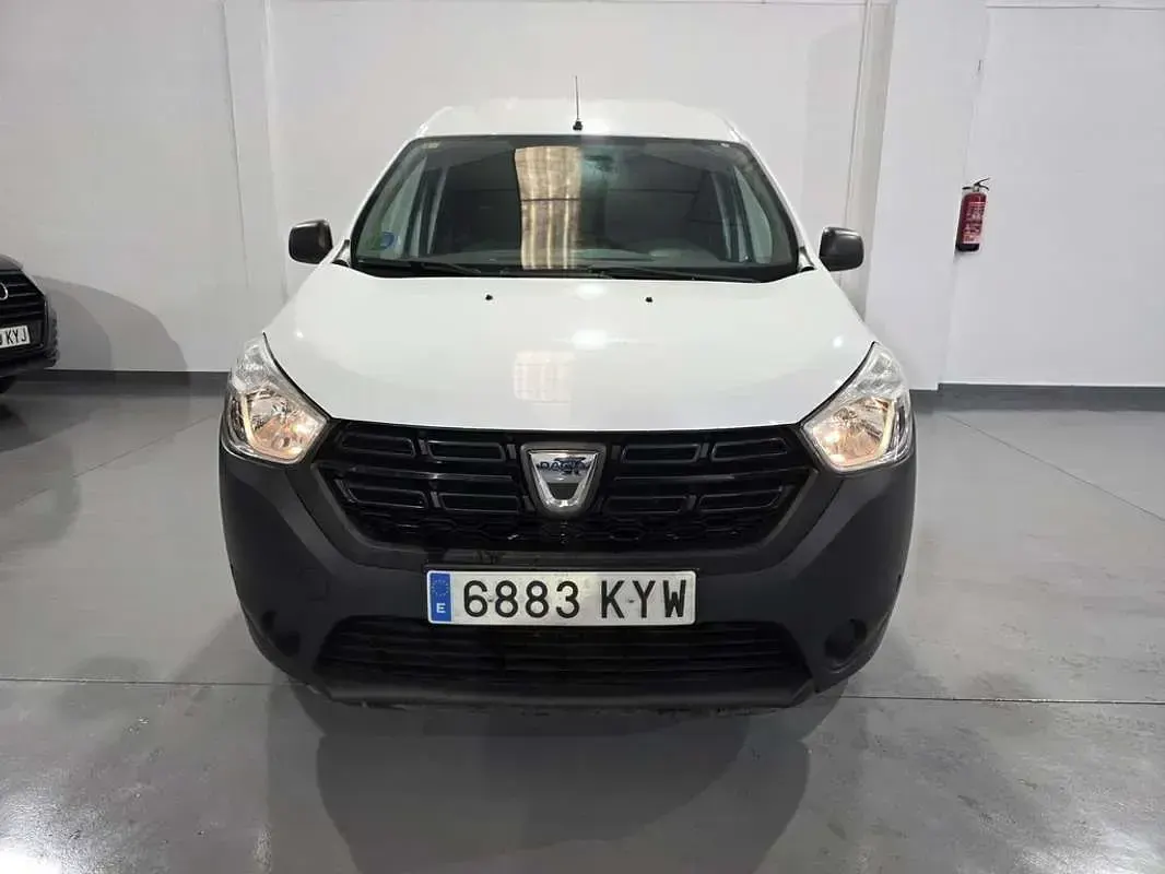 Usado Dacia Dokker Essentiel 98 CV (72 kW) 2019 Blanco Monovolumen
