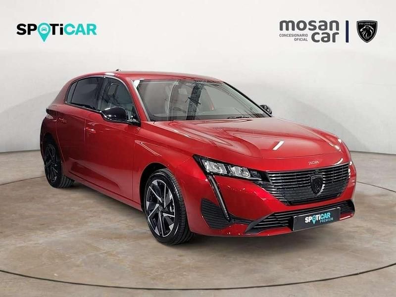 Usado Peugeot 308 Allure 131 CV (96 kW) 2024 Rojo Berlina