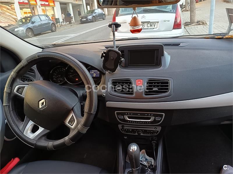 Usado Renault Fluence Dynamique 110 CV (80 kW) 2011 Negro Berlina