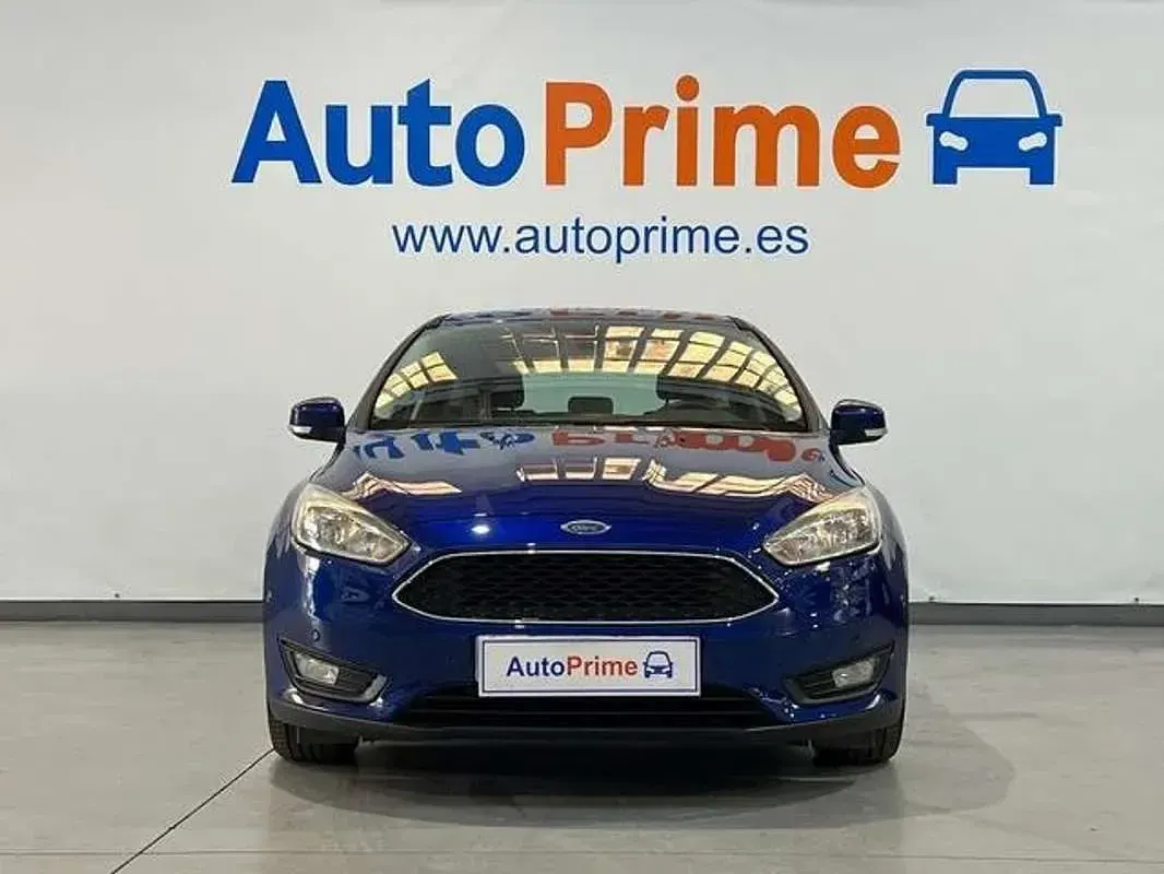 Usado Ford Focus Trend+ 125 CV (91 kW) 2015 Azul Utilitario