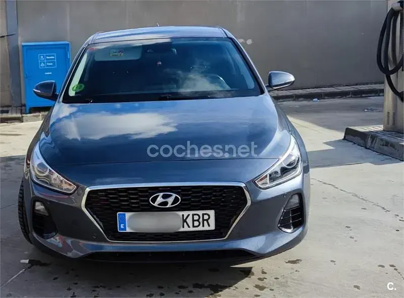 Usado Hyundai i30 95 CV (69 kW) 2017 Azul Berlina